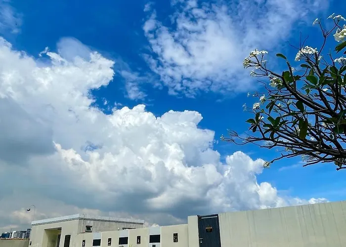 Casa Venezia - Modern Near Venice&bgc Aparthotel