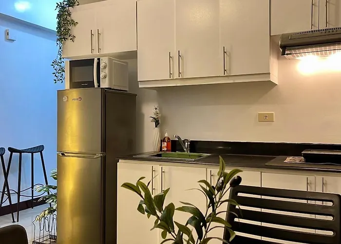 Casa Venezia - Modern Near Venice And Bgc Apartahotel Manila