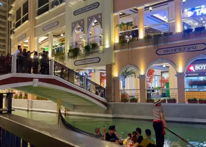 Casa Venezia - Modern Near Venice And Bgc Apartahotel 3*